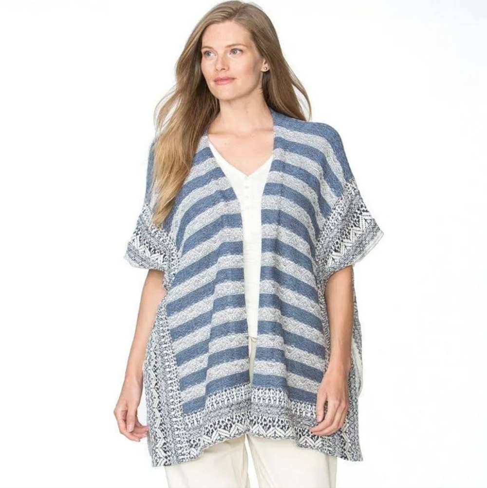 Chico's Blue and White Patterned Women's Sleeveless Poncho